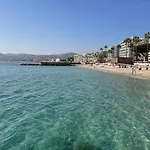Spacieux F2 Climatise Proche De La Antibes