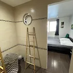 Apartment Spacieux F2 Climatise Proche De La *