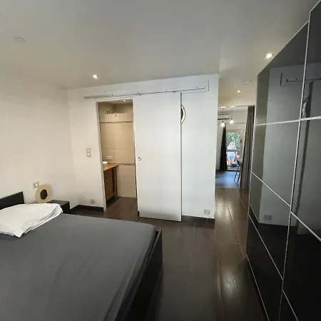 Appartement Spacieux F2 Climatisé Proche De La *