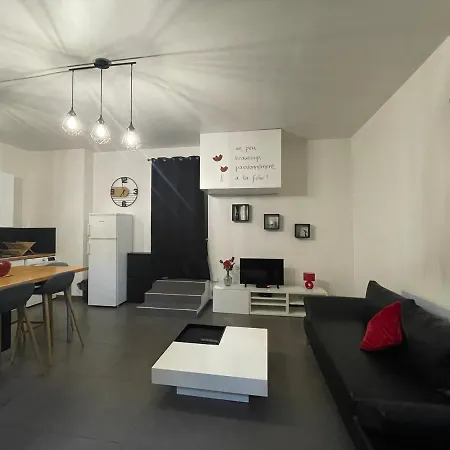 Apartment Spacieux F2 Climatise Proche De La *