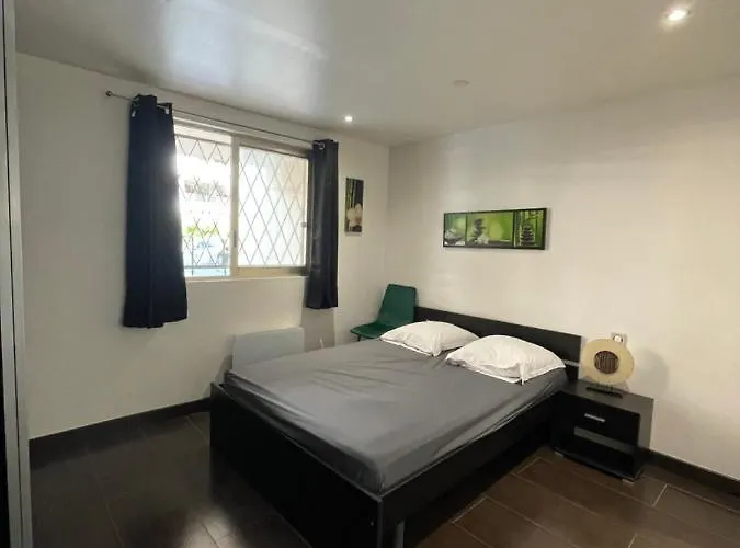 Διαμέρισμα Spacieux F2 Climatise Proche De La Αντίμπ